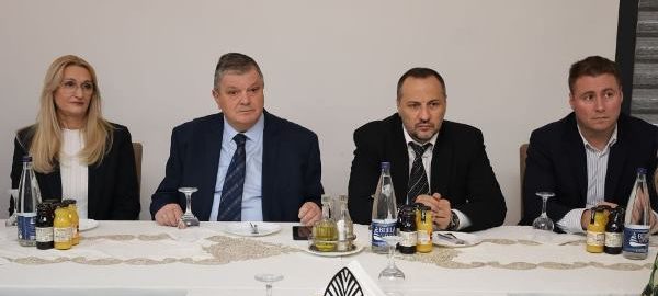 Uručeno 12 neuromodulacijskih odijela